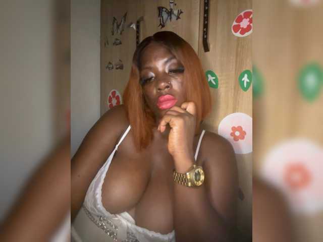 CharmingAura2 live cam on BongaCams