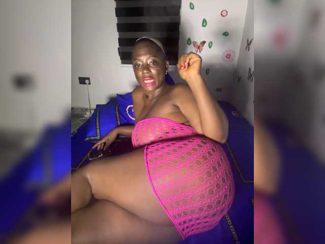 CharmingAura2 live webcam show