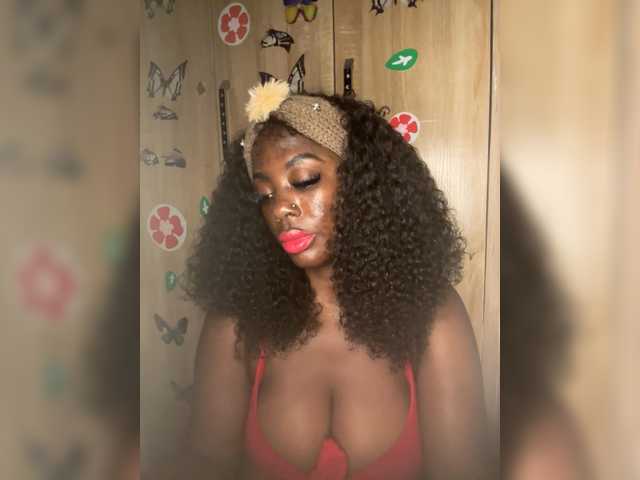 CharmingAura2 live cam on BongaCams