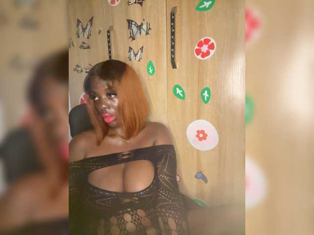 CharmingAura2 live cam on BongaCams