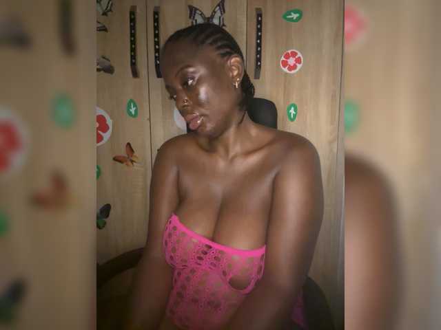 CharmingAura2 live webcam show