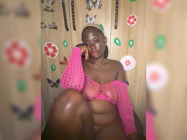 CharmingAura2 Live Cam on BongaCams