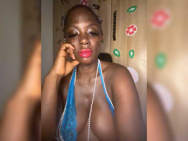 CharmingAura2 live cam on BongaCams