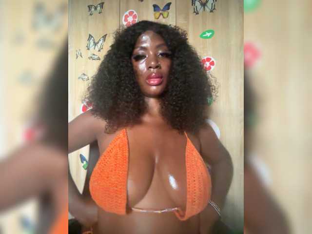CharmingAura2 live cam preview