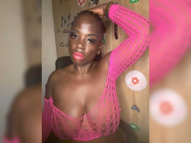 CharmingAura2 live cam on BongaCams