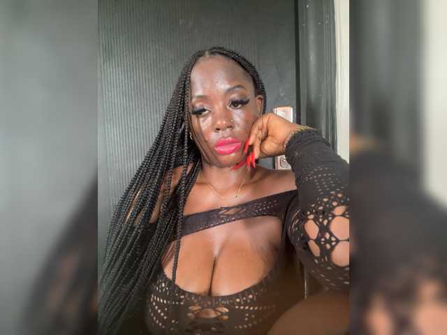 CharmingAura2 live cam on BongaCams