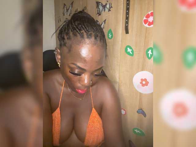 CharmingAura2 live cam