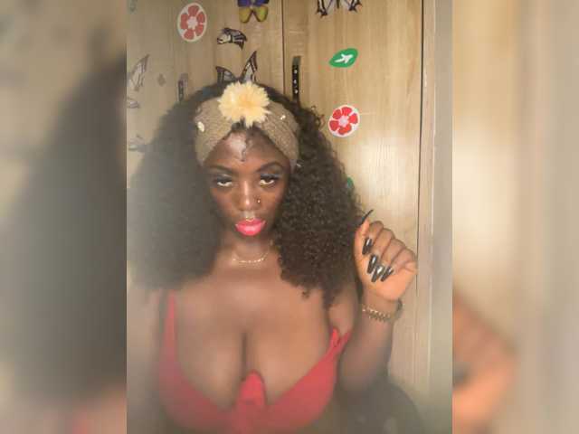 CharmingAura2 live cam on BongaCams