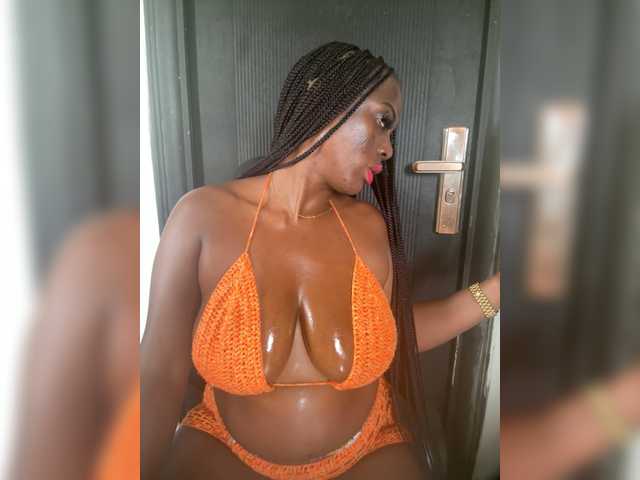 CharmingAura2 live cam on BongaCams