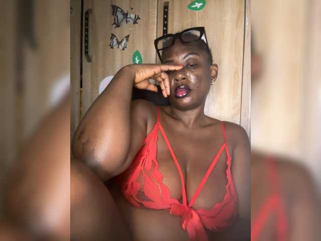 CharmingAura2 live cam on BongaCams