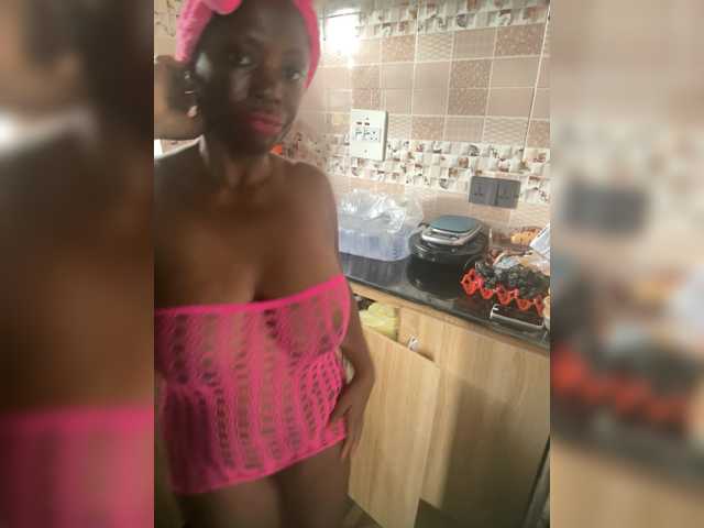 CharmingAura2 live webcam show