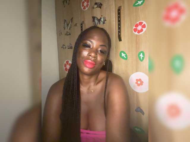CharmingAura2 live cam on BongaCams