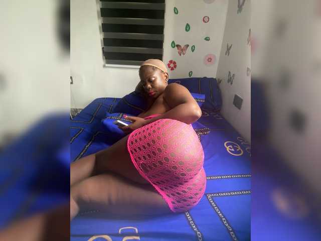 CharmingAura2 live webcam show