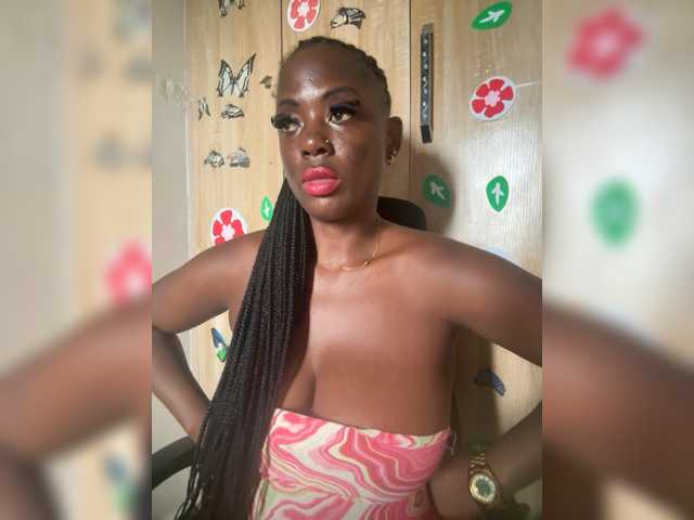 CharmingAura2 live cam on BongaCams