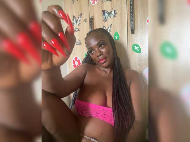 CharmingAura2 live cam on BongaCams