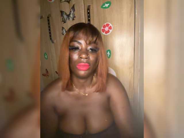 CharmingAura2 live cam on BongaCams