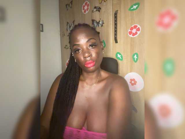 CharmingAura2 live cam on BongaCams