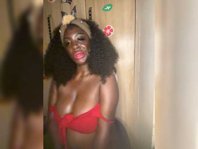 CharmingAura2 live cam on BongaCams