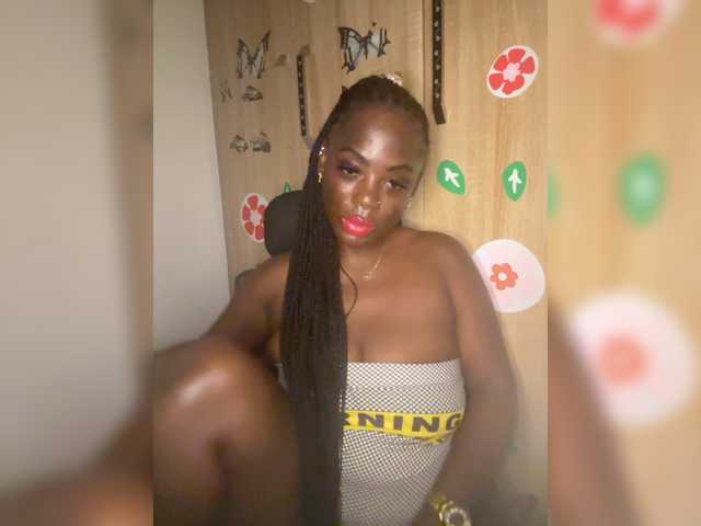 CharmingAura2 live cam on BongaCams