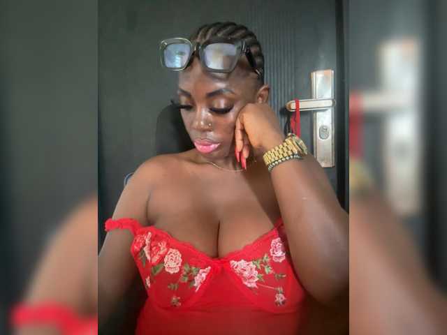 CharmingAura2 live cam on BongaCams