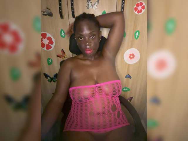 CharmingAura2 live cam on BongaCams