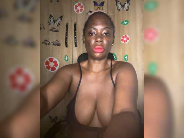 CharmingAura2 live webcam show
