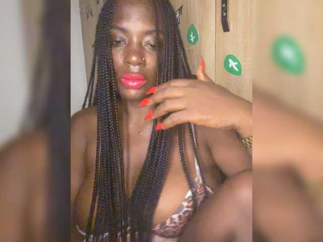 CharmingAura2 live cam on BongaCams
