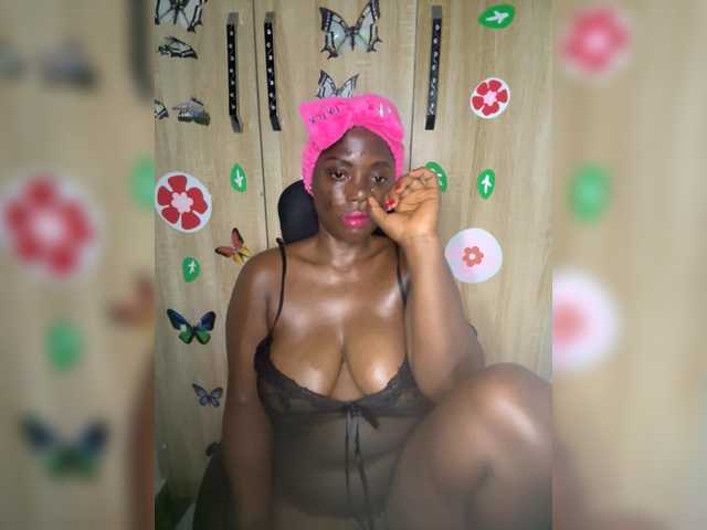 CharmingAura2 live cam on BongaCams