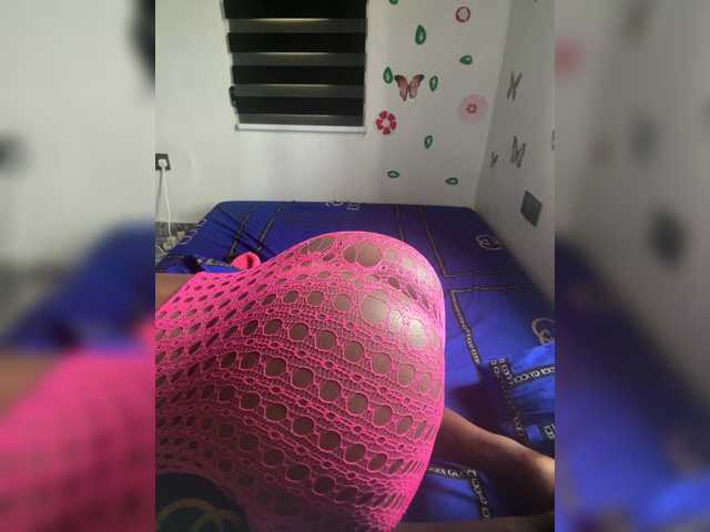 CharmingAura2 live webcam show