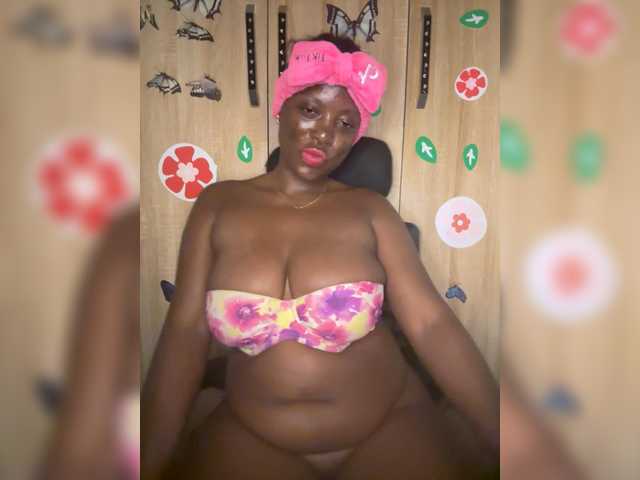 CharmingAura2 live cam on BongaCams