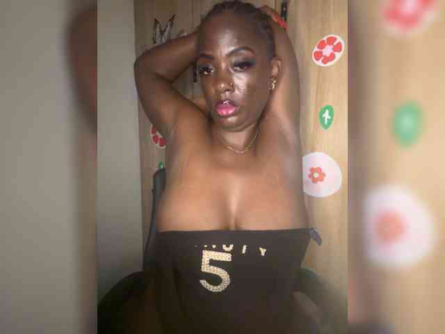 Model: CharmingAura2