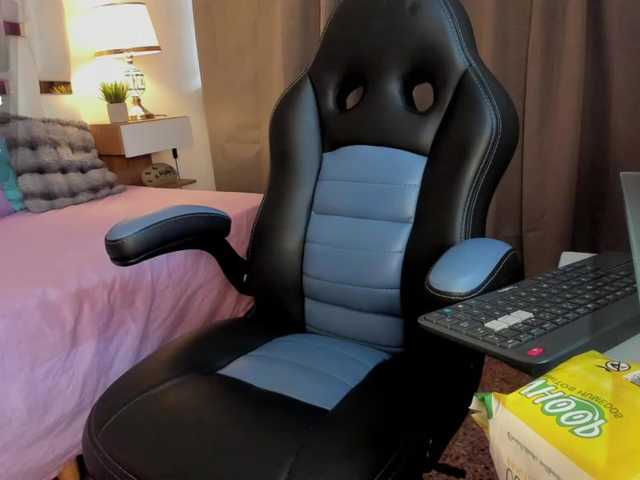 Estrellacastillo live cam on BongaCams