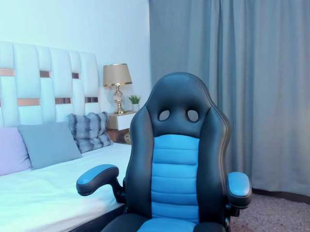 Estrellacastillo live cam on BongaCams