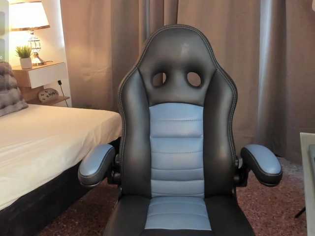 Estrellacastillo live cam on BongaCams