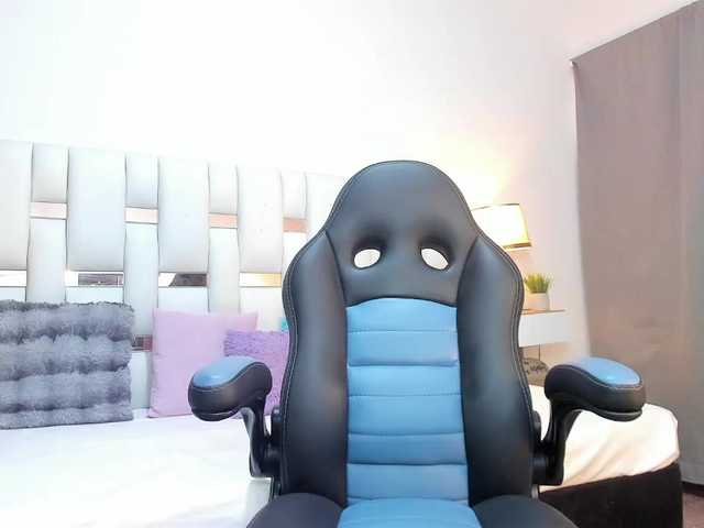 Estrellacastillo live cam on BongaCams