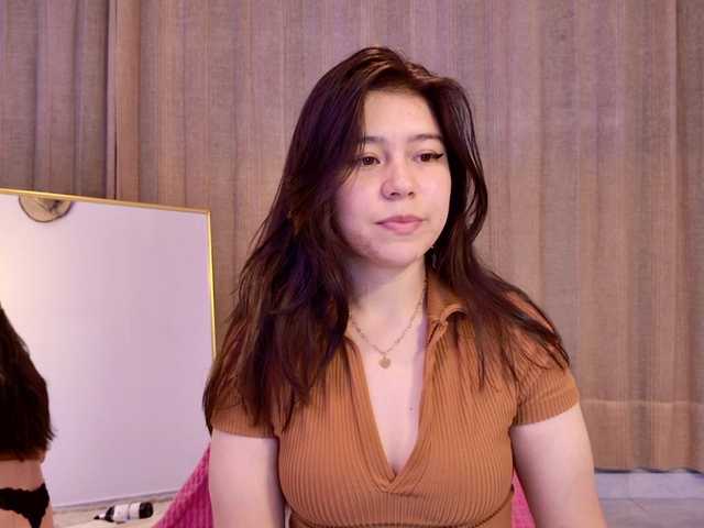 Pink-flower live cam on BongaCams