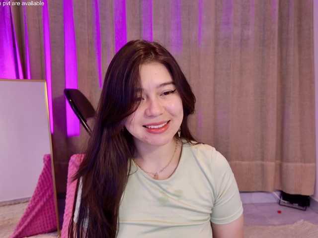 Pink-flower live cam on BongaCams