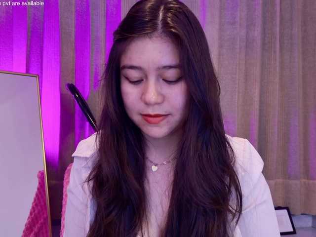 Pink-flower live cam on BongaCams