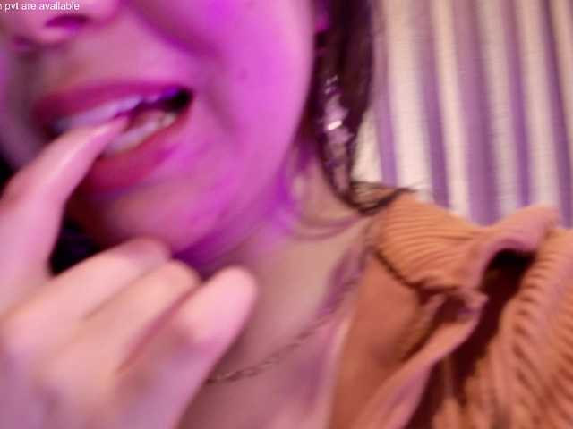 Pink-flower live cam on BongaCams