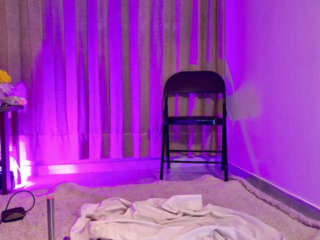 Pink-flower live webcam show