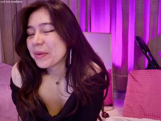 Pink-flower live cam on BongaCams