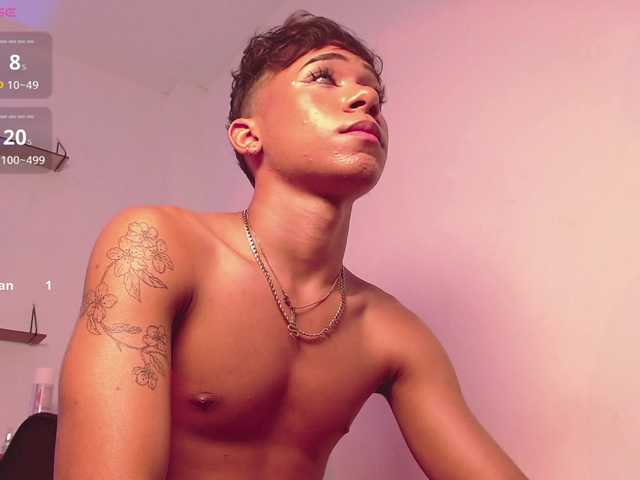 tiago_noir — live male cam