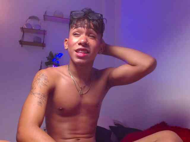 tiago_noir