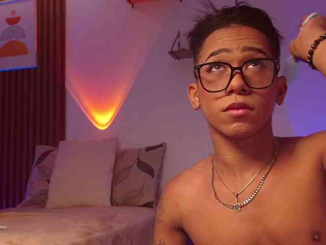 tiago_noir