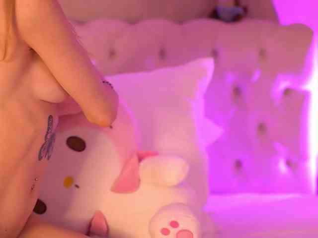 EmmaNaughty