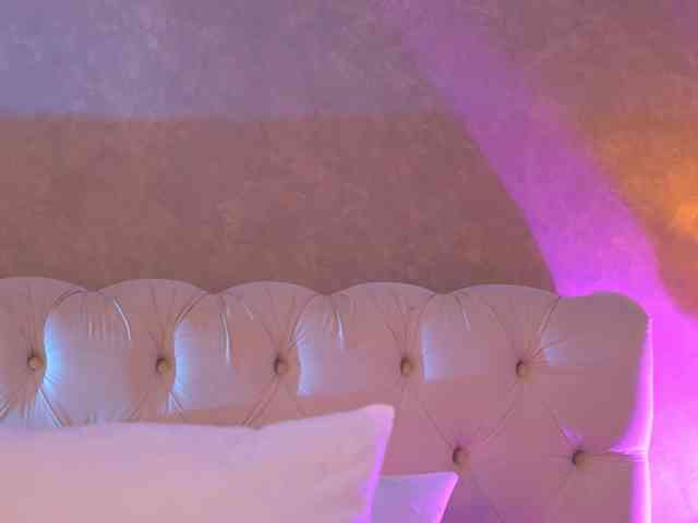 EmmaNaughty