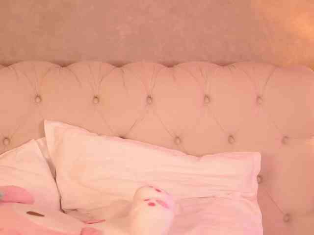 emmanaughty's live room