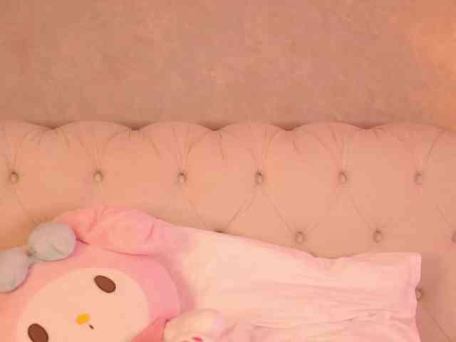 EmmaNaughty webcam