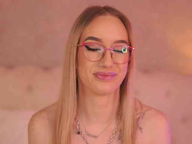EmmaNaughty