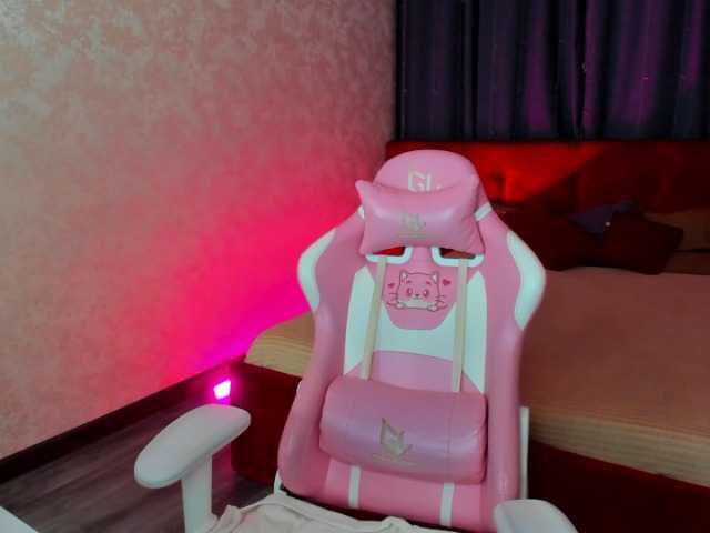 AgataAdriann live cam on BongaCams